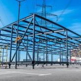 Монтаж винтовых свай для фудкорта на Парнасе