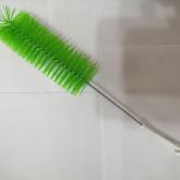 Ерш для мытья бутылок.  Размеры: общая длина 390 мм., длина рабочей части 190 мм., диаметр 60 мм. Предназначены для мытья бутылок, стаканов в общепите, пищевом производстве. Щетина ПП выдерживает воздействие моющих средств при t 120C/