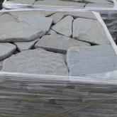 Камень Синяк галтованный песчаник