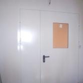 двери с остеклением