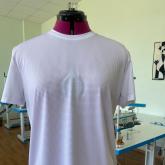 футболки мужские в четырех расцветках (белый, красный, зеленый, синий), размеры 48, 50, 52. Цена розница 1500р, оптовая от 48 шт — 750р