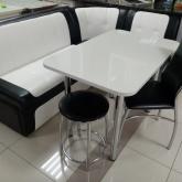 Кухонный уголок, стол и стулья