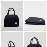 Термосумка для ланч бокса объемом до 5 литров отлично подойдет для хранения еды или напитков. За счет многослойной изоляции сохраняет еду теплой и такой же вкусной. Поддержание температуры до нескольких часов. А имея стильный дизайн, сумка для ланч бокса отлично подойдет вашему образу. Легка в очистке за счет фольгированной внутренней части сумки, остатки жидкостей или пищи легко убрать влажной салфеткой. Сумка термос универсальна в использовании. Благодаря сумке для ланча вы сможете взять с собой еду куда 