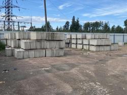 Ни один строительный объект не обходится без использования фундаментных блоков. Их популярность обусловлена несколькими характеристикам:  высокая прочность; простота установки; возможность изготовления любых размеров.