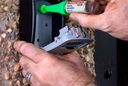 Применение Сверление отверстий малого диаметра для установки полочек, металлических рельсов или светильников Поверхности Бетон, камень, кафельная плитка, металл, сталь, железо, древесина, алюминий, нержавеющая сталь, пластмасса, затирка для кафельных швов, камень, газобетон, цемент, гранит, гипсовая штукатурка.