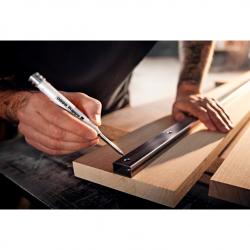 Строительный карандаш для нанесения постоянной точной маркировки даже в труднодоступных местах.