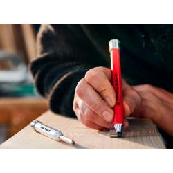 Специальное решение для нанесения повседневной маркировки в столярном деле и ремесленном производстве. Долговечный продукт благодаря защитному чехлу для хранения и прочному алюминиевому корпусу. Многоразовое использование благодаря заменяемым графитовым грифелям (различной твердости).