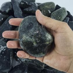 Нефрит шлифованный 40-80 мм