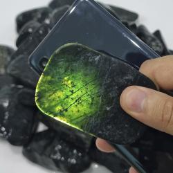 Спил нефрита