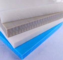 Гомогенный полипропиленовый лист  Листы изготавливаются из блок-сополимера полипропилена, который гарантирует высокие физическо - механические свойства при сохранении ударной прочности.  Размеры: Изготавливается в толщине от 3 до 19 мм, шириной до 2000 мм, длинной до 4500 мм  Цвета: натуральный, серый (RAL 7032), синий, голубой, зелёный (RAL 6005), светло-зелёный (RAL 6002), белый (иные цвета по согласованию)  Добавки: При желании заказчика возможен ввод добавок обеспечивающих стойкость листа к УФ излучению