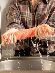 ПОЛОТЕНЦЕ БЕЗ ОКАНТОВКИ текстура материала - гладкая Размер 35х70 Плотностью 300 г/кв.м  Цвет розовый