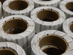 Полипропиленовые этикетки прямоугольные для честного знака с черной меткой оптом